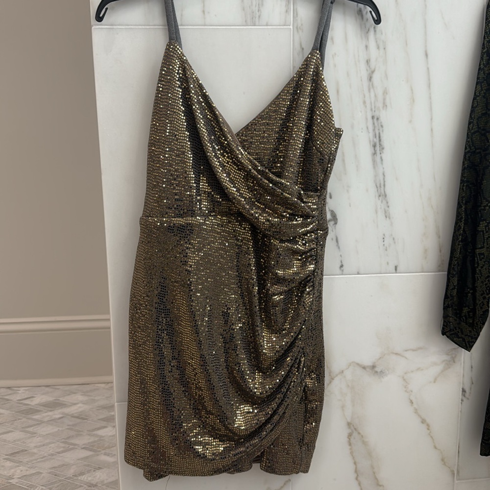 Elegant Gold Sequin Dress
